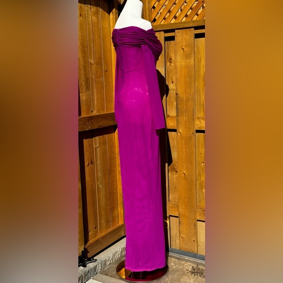 🆕 BRONX & BANCO 🧿 NWOT Monica Off-Shoulder Gown, Fuschia - Sz L - US 8 - Picture 7 of 16